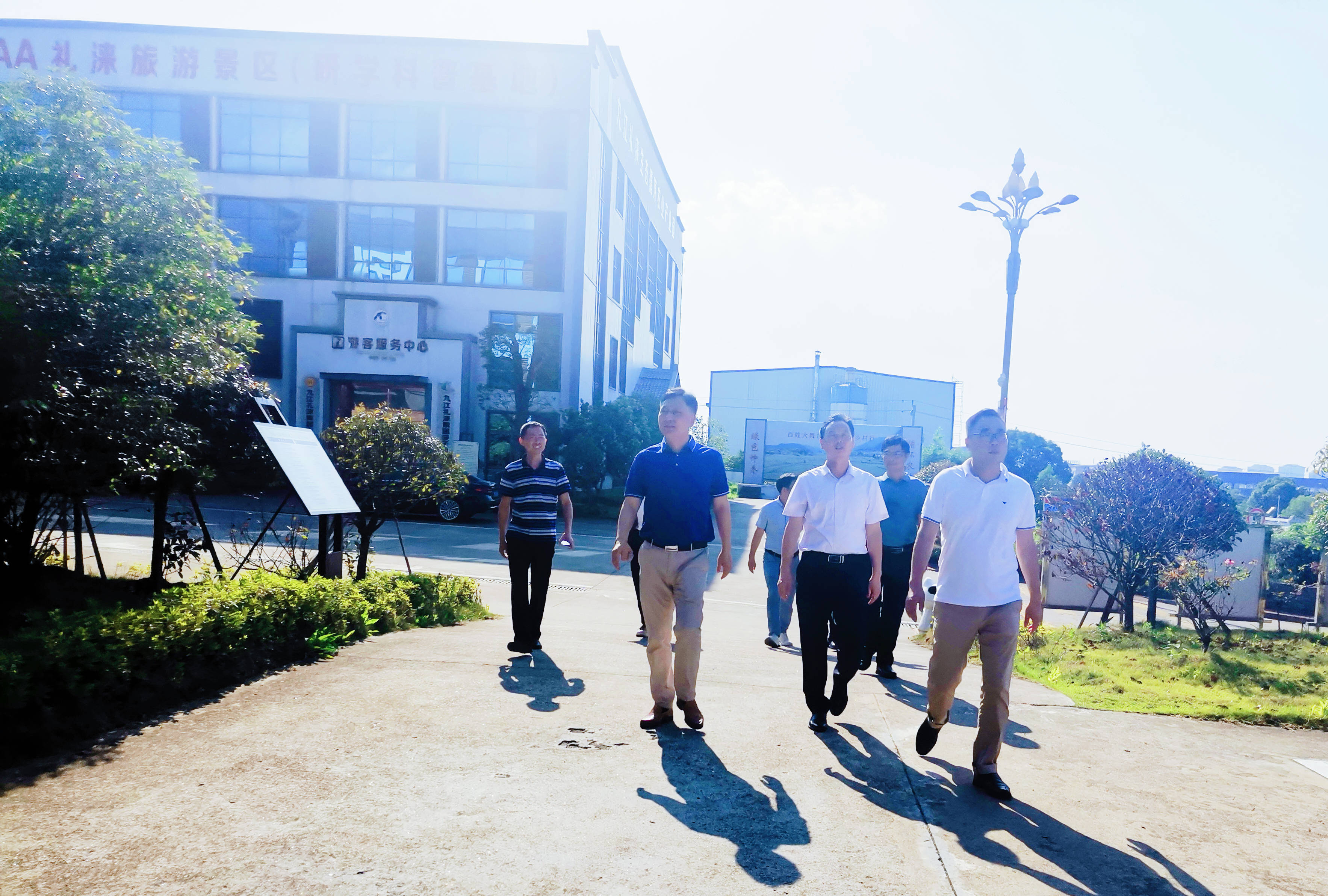 全国政协委员、江西省市场监管局副局长谭文英：加大公共设施建设 提高旅游舒适度