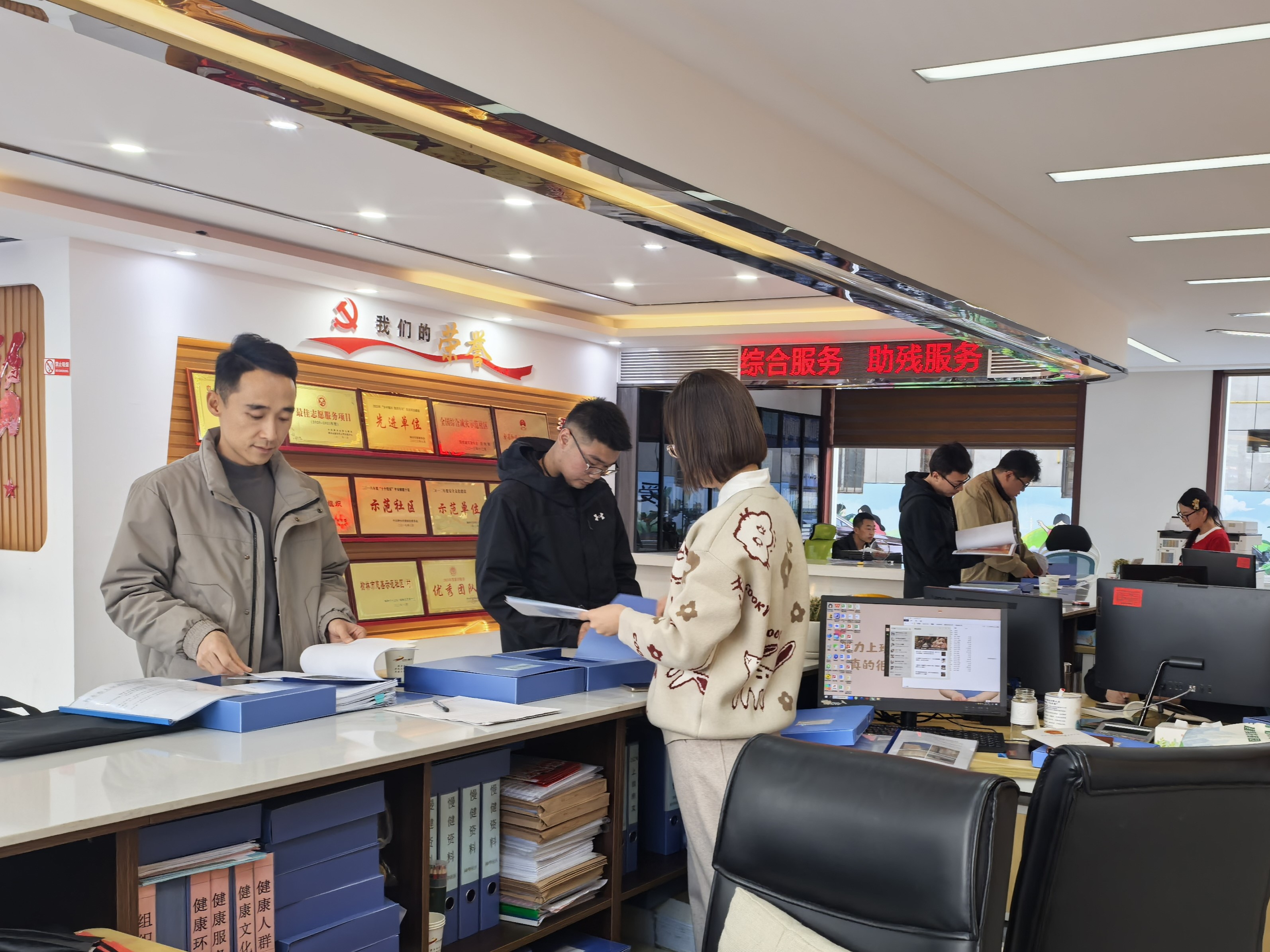 王晓萍:今年稳定和扩大就业任务繁重 就业形势总体稳定并呈现向好态势