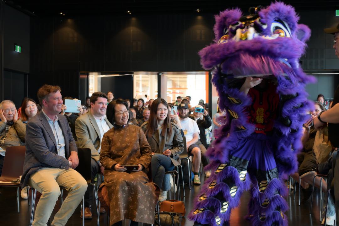 何颖总领事出席阿什伯顿光伏农场开业典礼