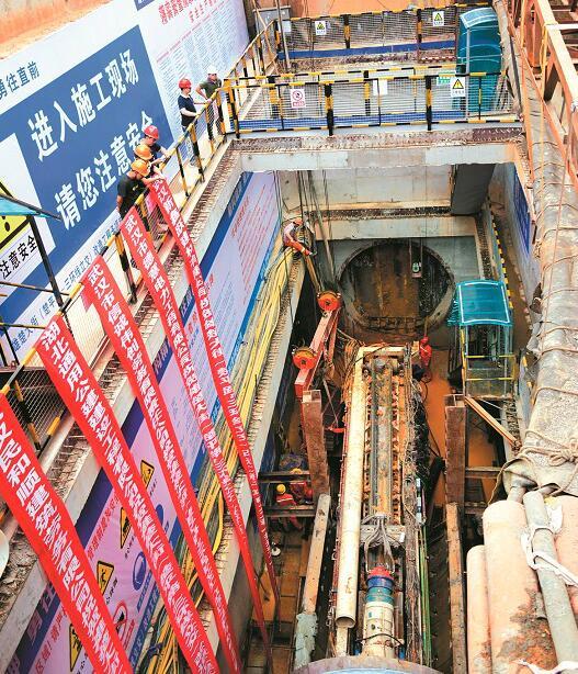 “首台首套”密集发布 高端装备彰显科技实力