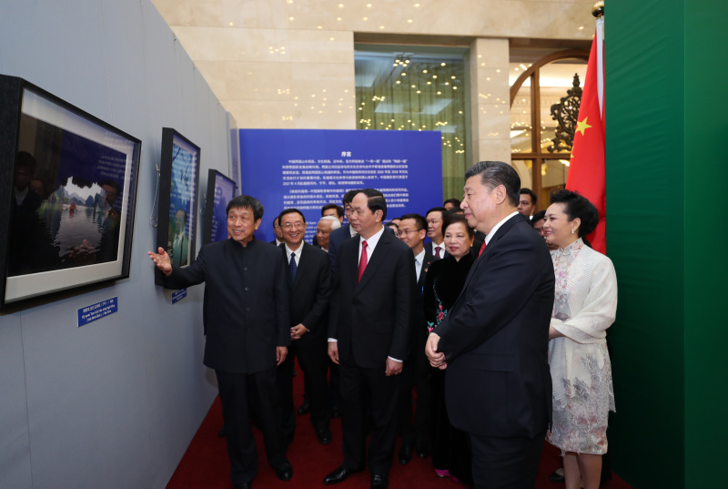 习近平在越南媒体发表署名文章