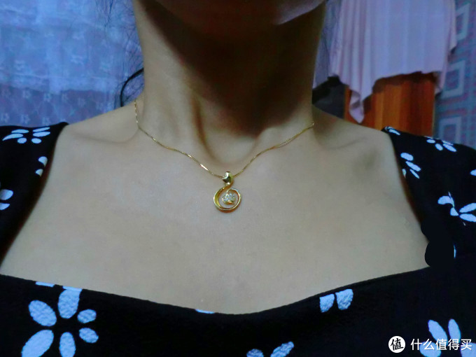 在周大福买到假金项链?官方声明→