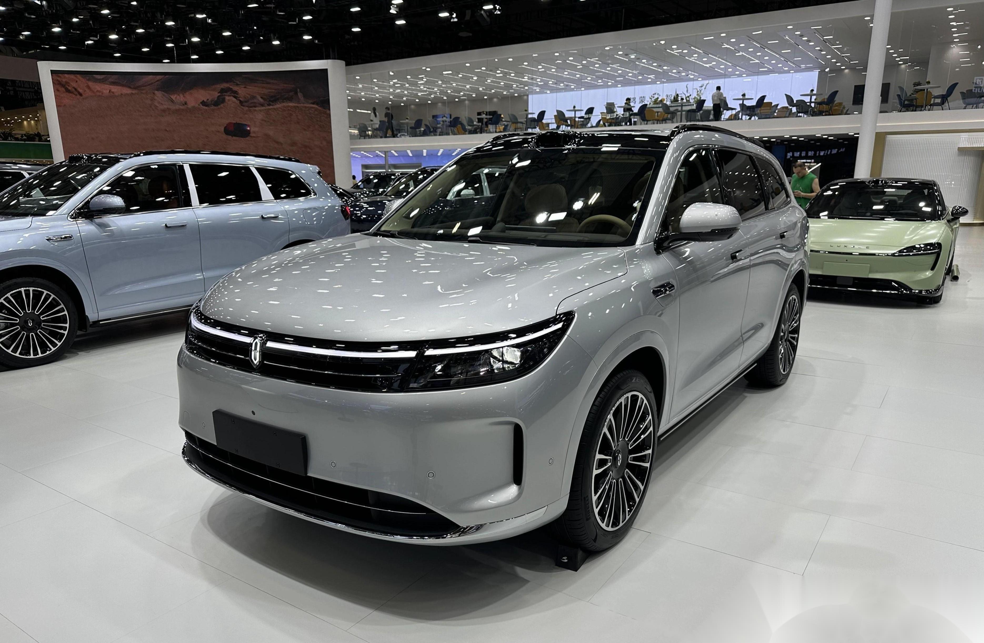 赛力斯:2025年10月新能源汽车销量51456辆 同比增长42.89%