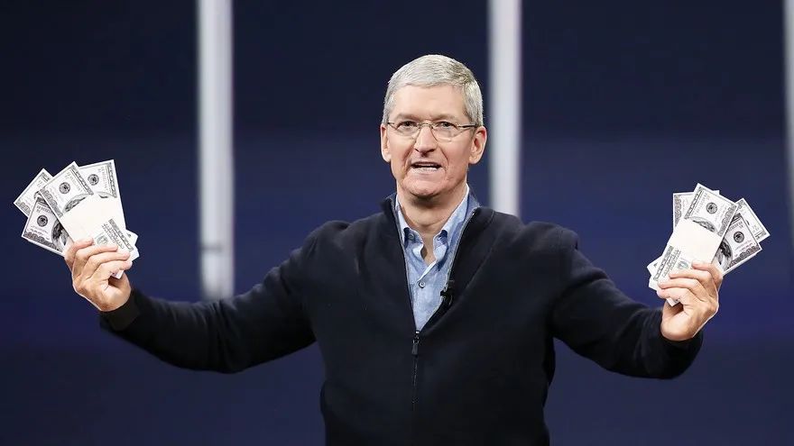 耐克财报暴雷后库克出手：苹果CEO用重金投下信任票