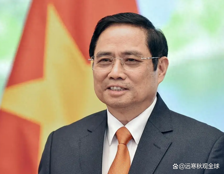 范明政为越南首个液化天然气发电项目揭牌