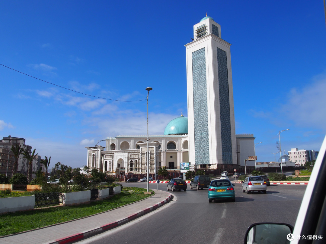 阿尔及利亚制药工业覆盖全国80%的药品需求