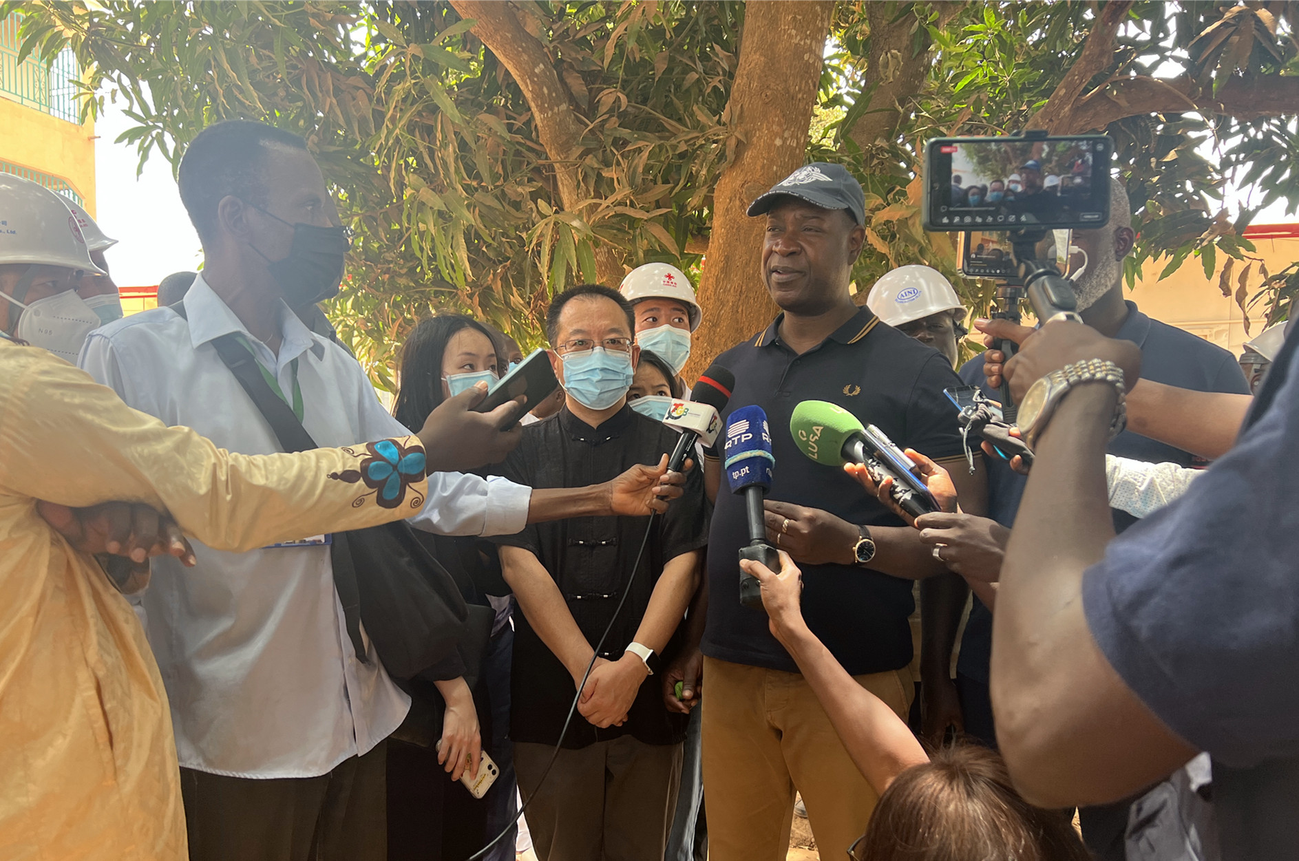 驻几内亚比绍大使杨仁火出席“温暖迎春・共庆中国年”春节招待会