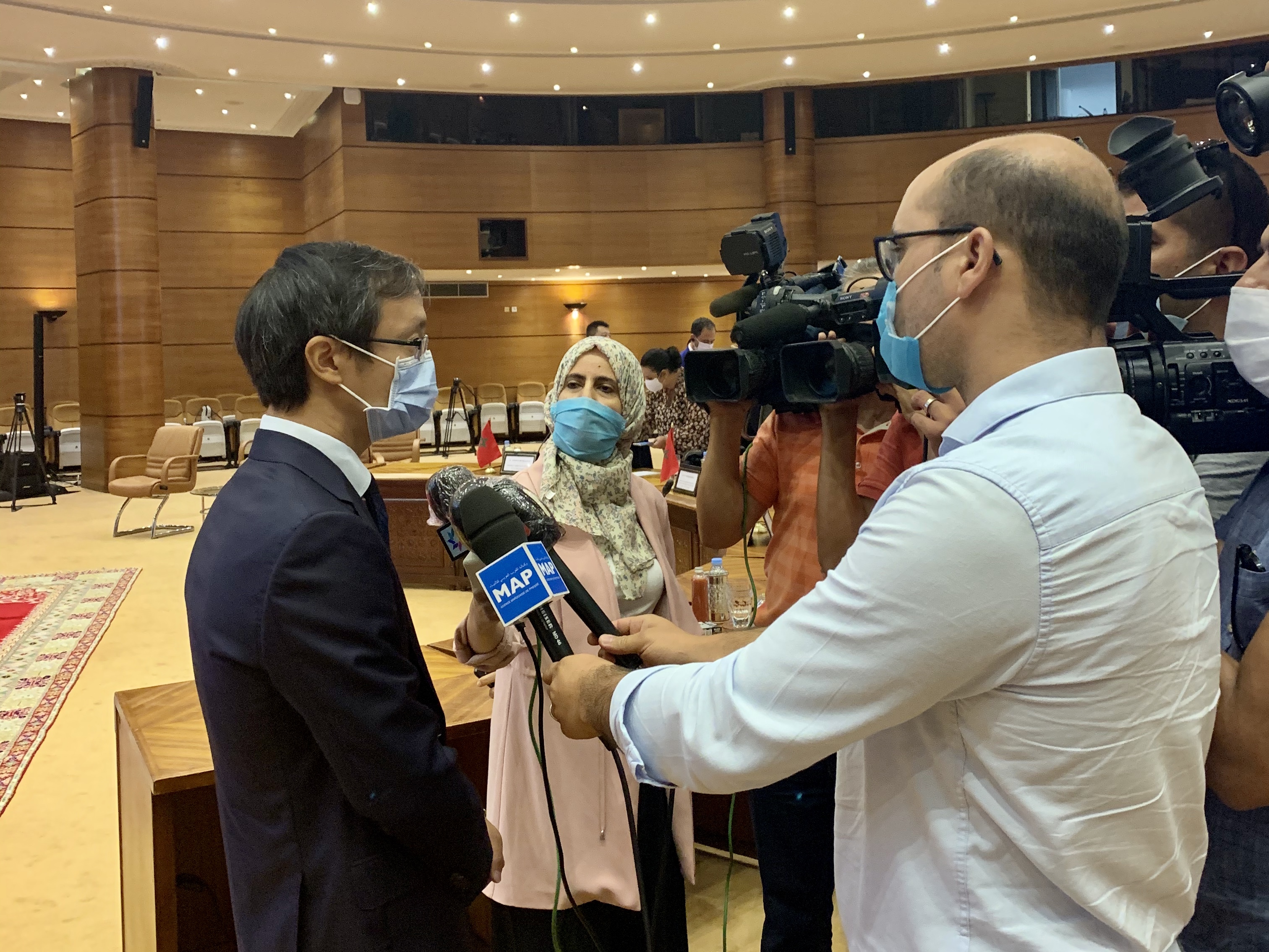 美国驻波黑使馆临时代办金克尔会见波黑外国投资者委员会主席马卡雷维奇