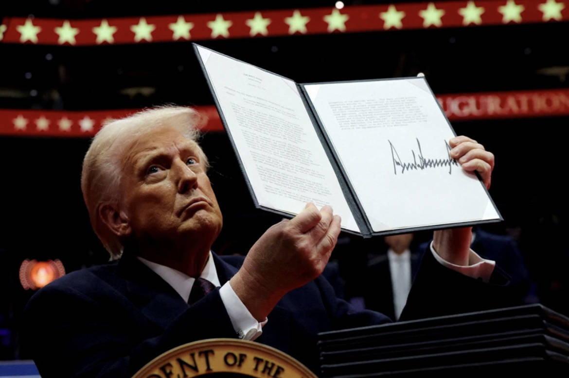 白宫公布临时进口关税生效时间与豁免范围