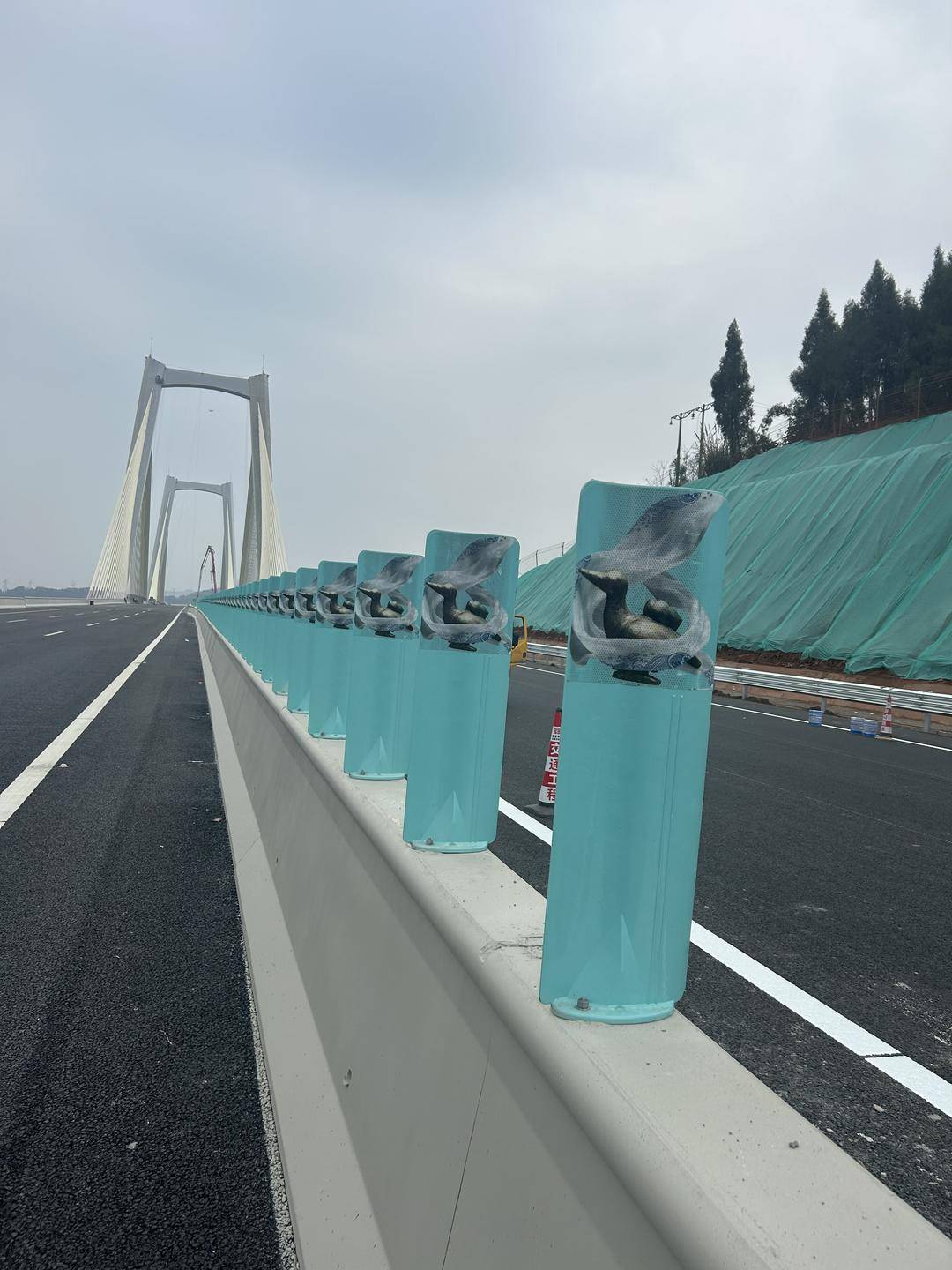 交通运输部：稳妥有序推进高速公路“手机+”无卡便捷通行服务，着力提升高速公路通行效率