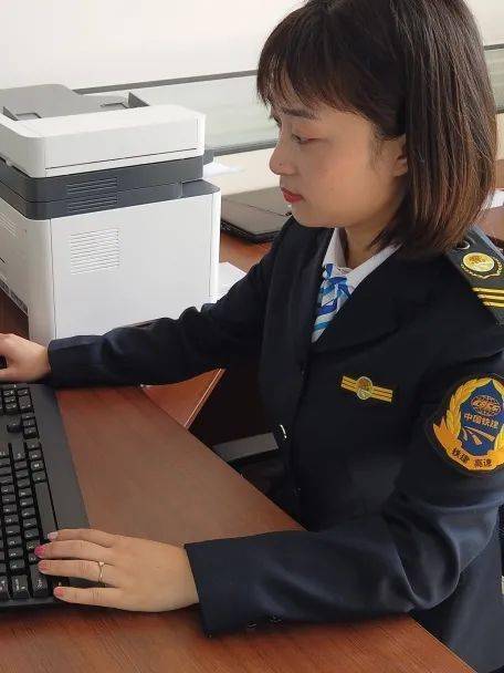 永贵电器：控股子公司中标成德车辆项目 金额合计1113.11万元