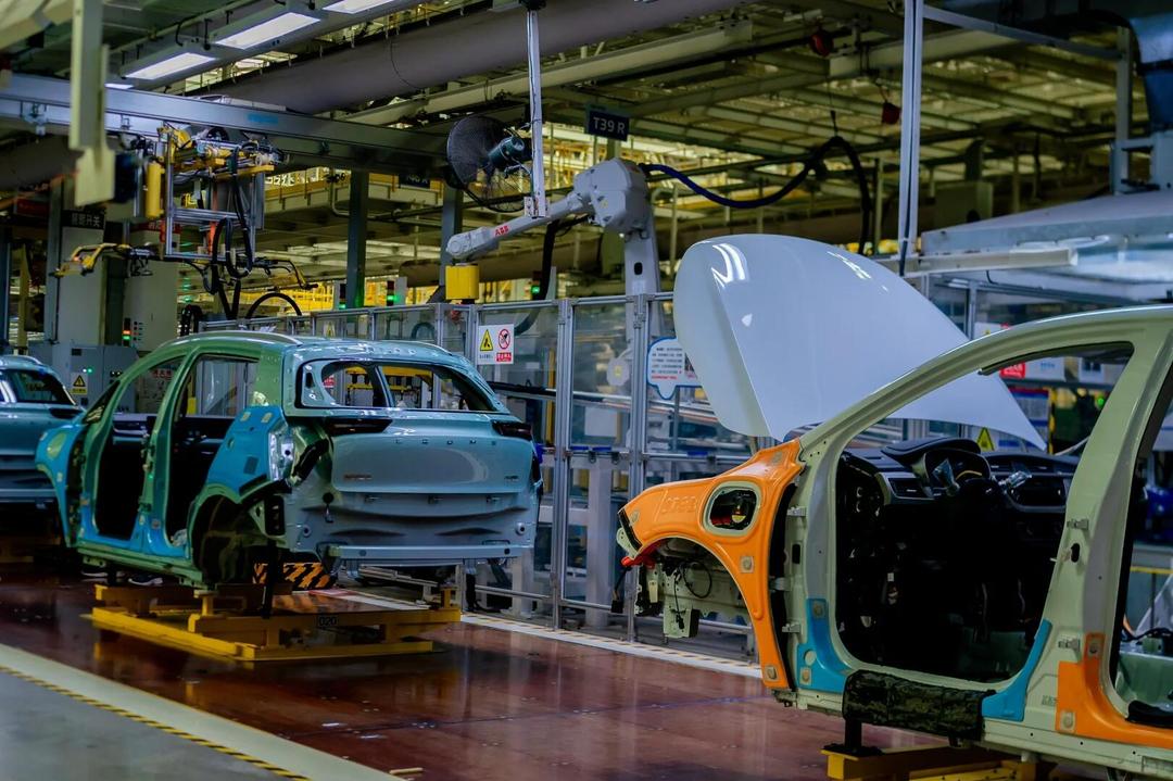 车企为何扎堆进军人形机器人？