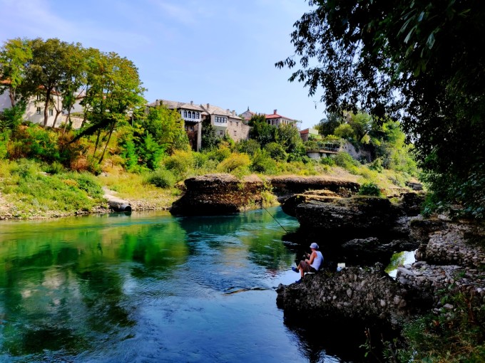 波黑2025年外贸总额增长约21亿马克