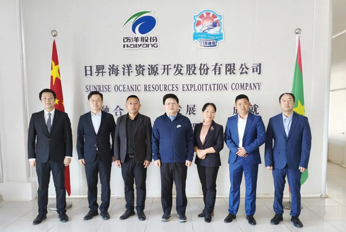 唐中东大使赴努瓦迪布市调研考察