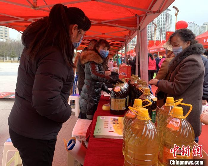 扩大高水平对外开放 大力提振消费（权威访谈・学习贯彻党的二十届四中全会精神）――访商务部党组书记、部长王文涛