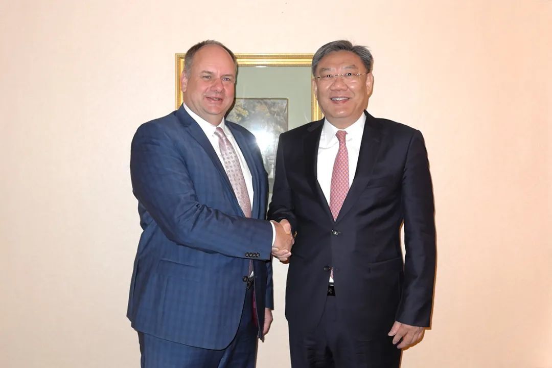 王文涛部长会见新加坡永续发展与环境部部长兼主管贸易关系部长傅海燕